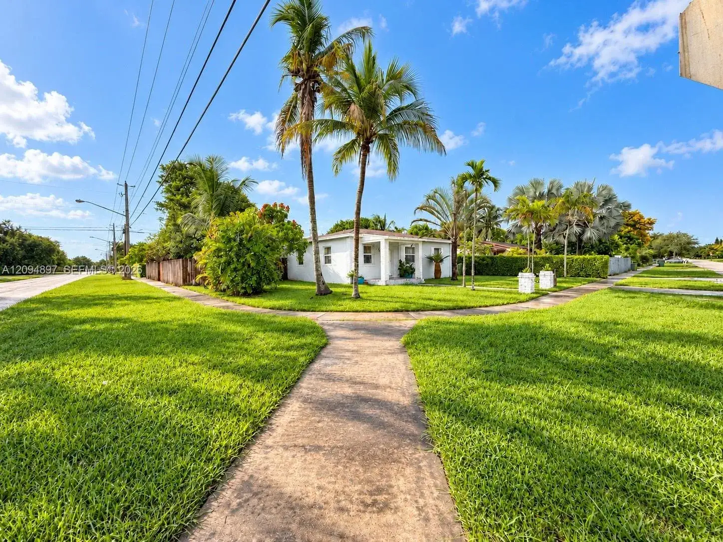 2 bedroom 1 bath Residential for sale at 797 NW 9th St, Homestead FL 33030