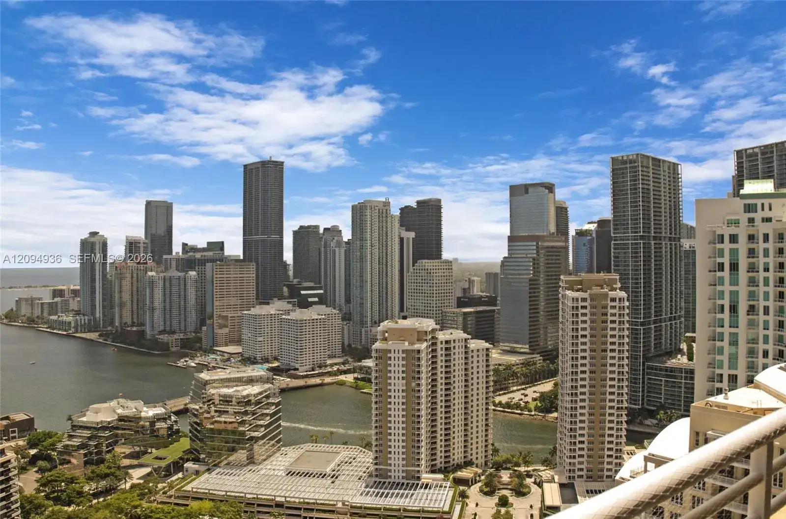 848 Brickell Key Dr # 3905, Miami FL 33131