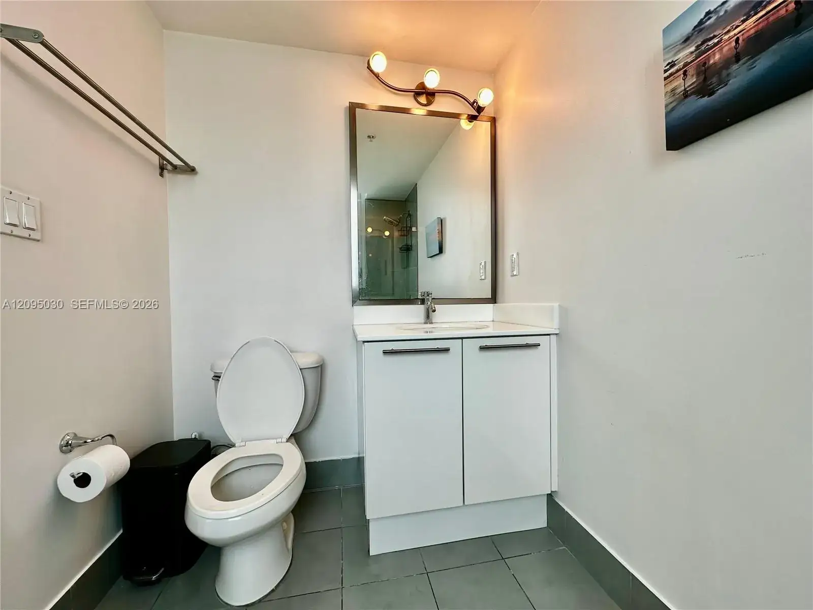 2 bedroom 2 bath Residential Lease for rent at 92 SW 3rd St # 4905, Miami FL 33130