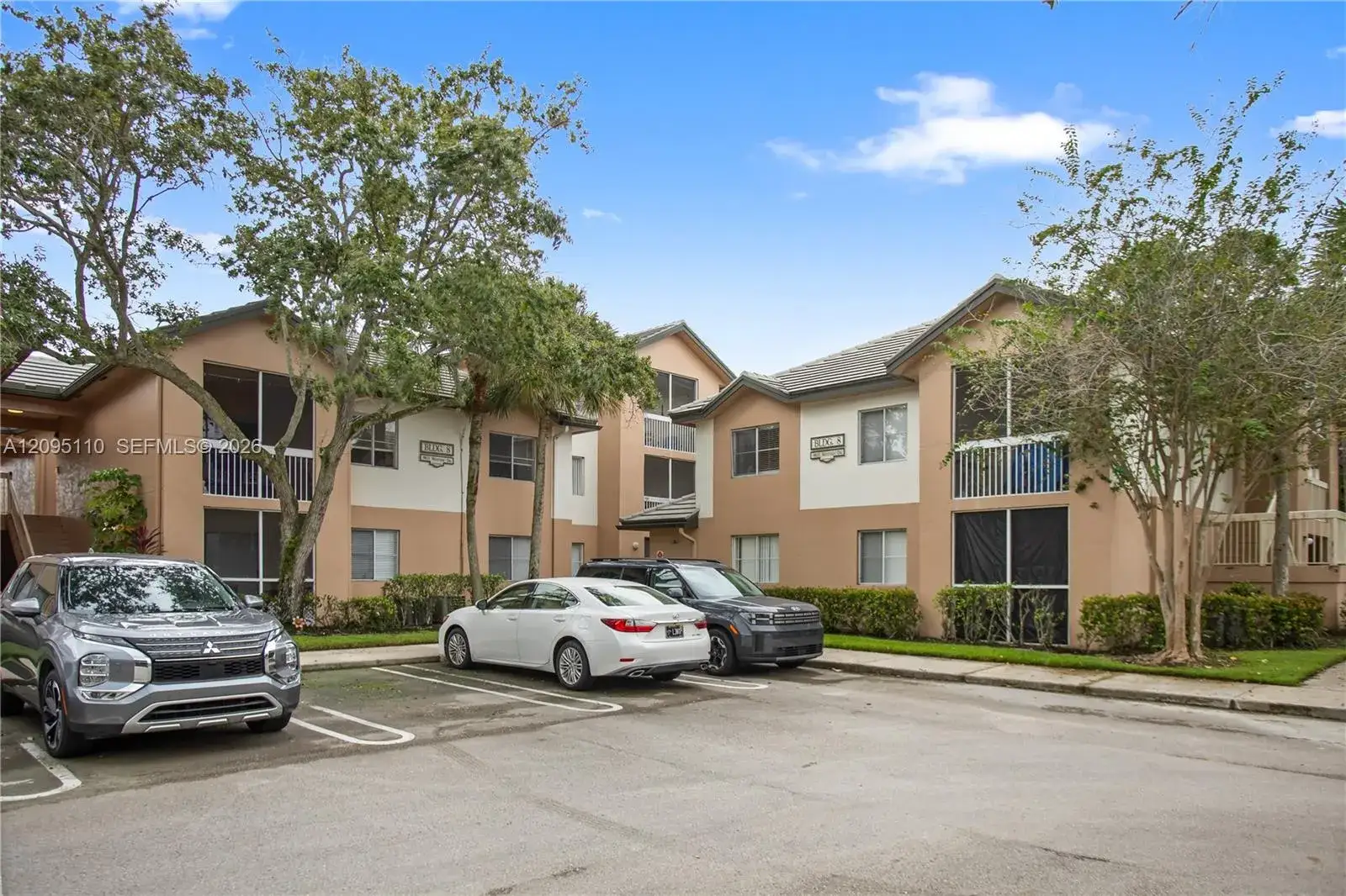 1 bedroom 1 bath Residential for sale at 9833 Westview Dr # 835, Coral Springs FL 33076