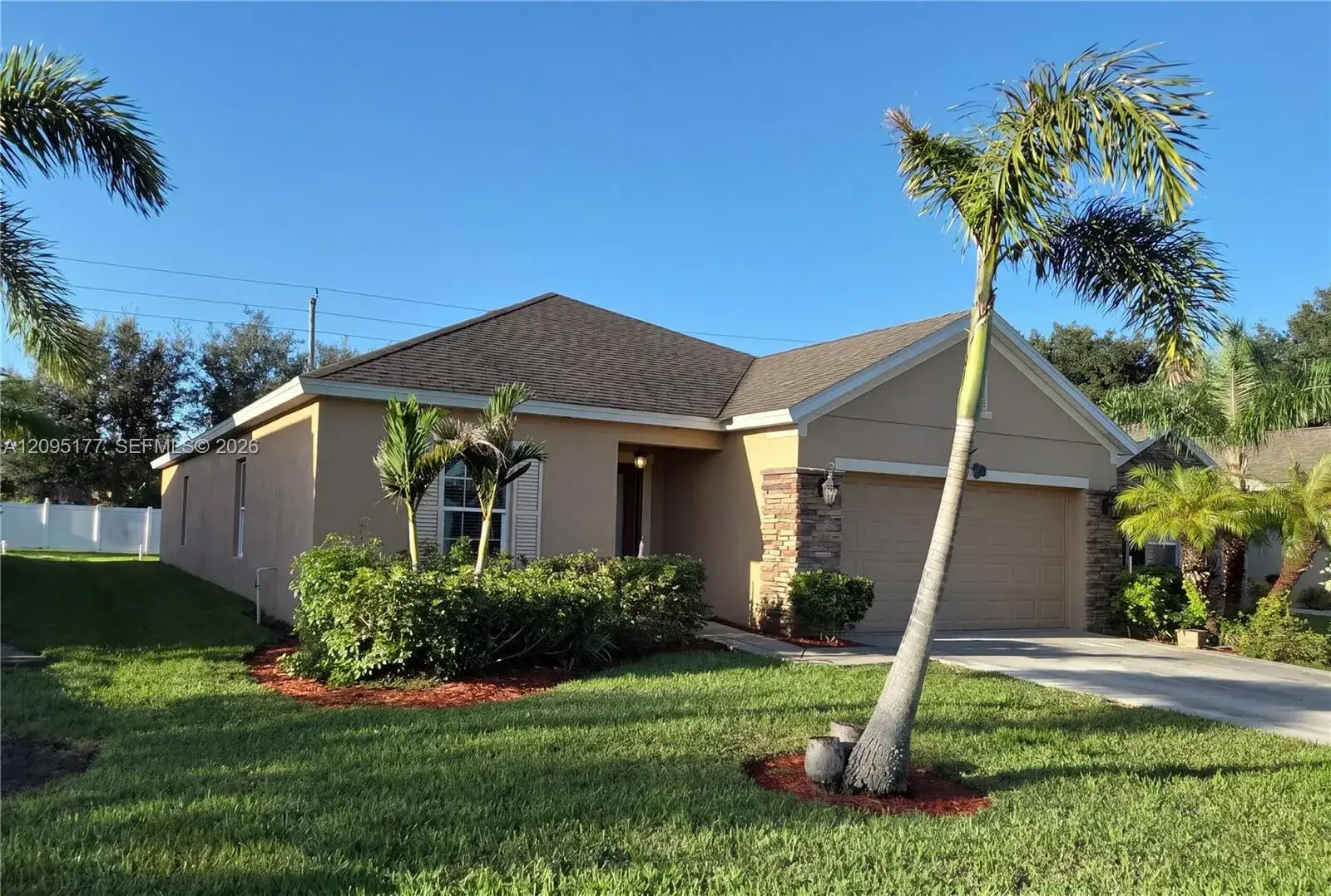 4 bedroom 2 bath Residential for sale at 8195 Westfield Cir, Vero Beach FL 32966