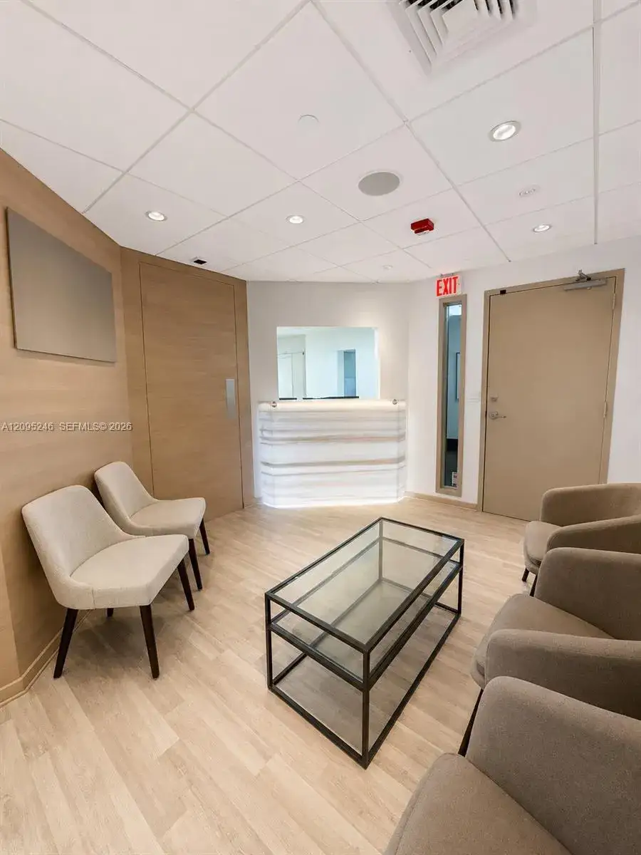 Commercial Sale for sale at 400 W 41st St # 412, Miami Beach FL 33140