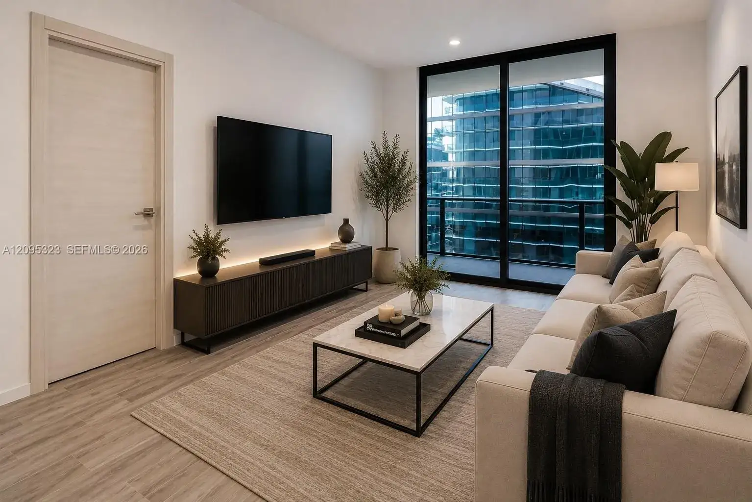 1 bedroom 2 bath Residential Lease for rent at 801 S Miami Ave # 1808, Miami FL 33130