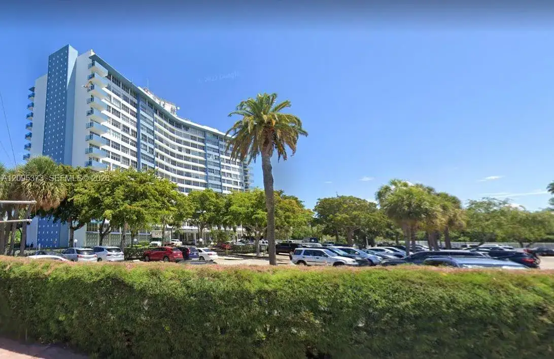 2 bedroom 2 bath Residential for sale at 7441 Wayne Ave # 8Q, Miami Beach FL 33141