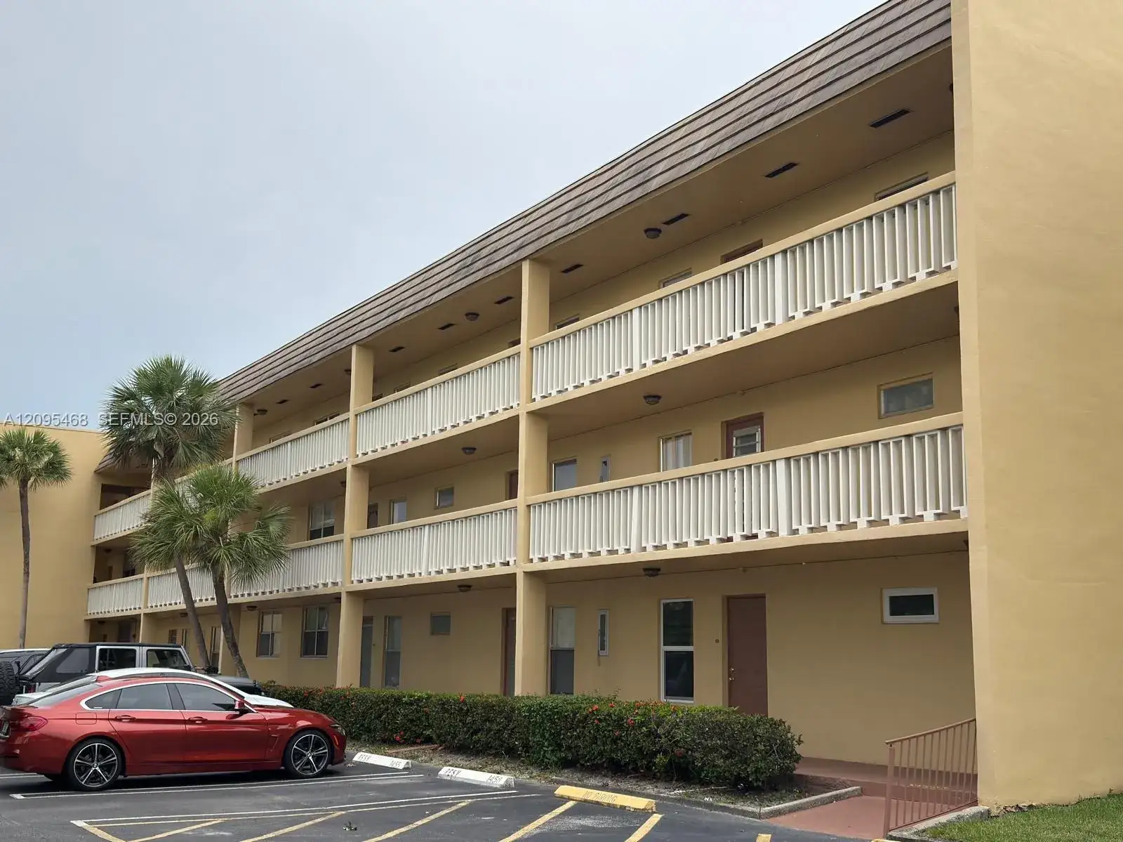 1 bedroom 1 bath Residential for sale at 5800 NW 64th Ave # 306, Tamarac FL 33319
