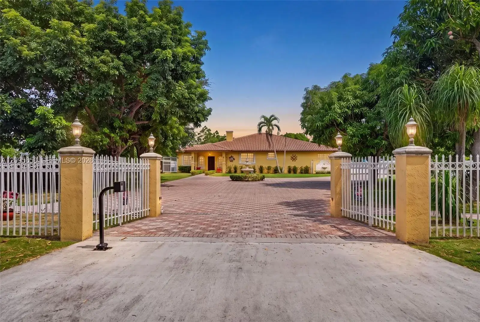 3 bedroom 3 bath Residential for sale at 19110 SW 128th Ct, Miami FL 33177