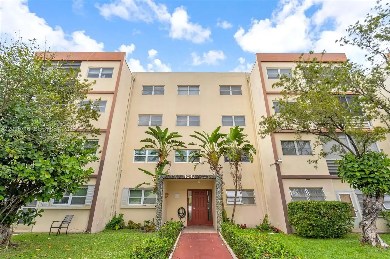 2 bedroom 2 bath Residential for sale at 4047 NW 16th St # 107, Lauderhill FL 33313
