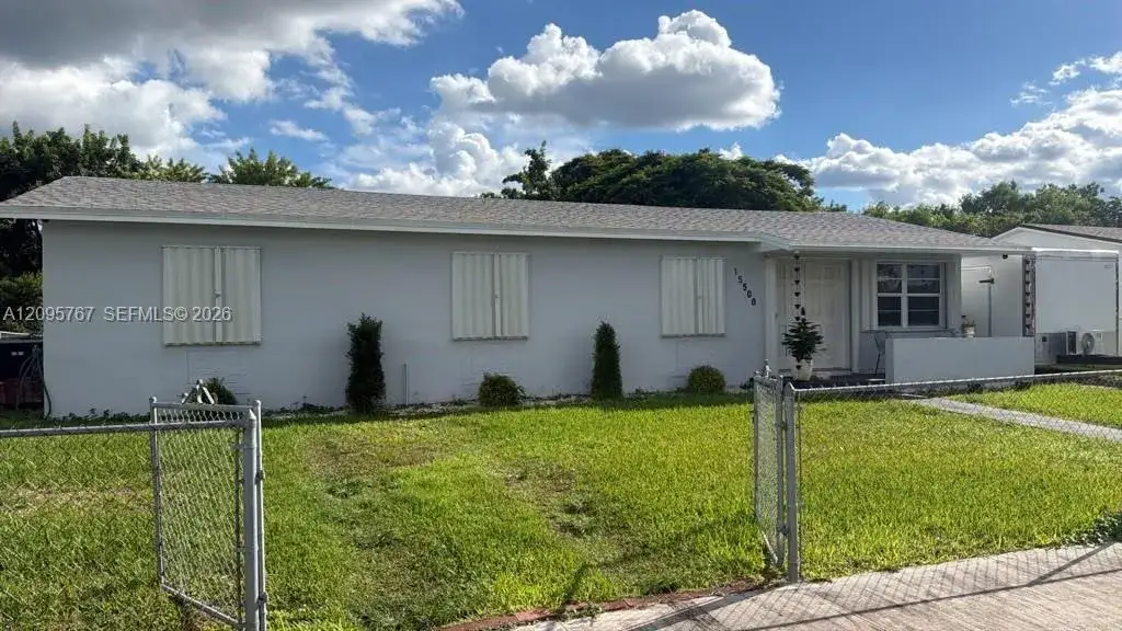 3 bedroom 2 bath Residential for sale at 15500 SW 308th St, Homestead FL 33033