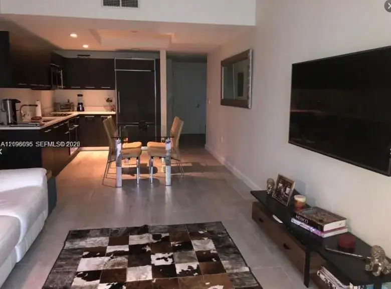 1 bedroom 2 bath Residential for sale at 55 SW 9th St # 1205, Miami FL 33130