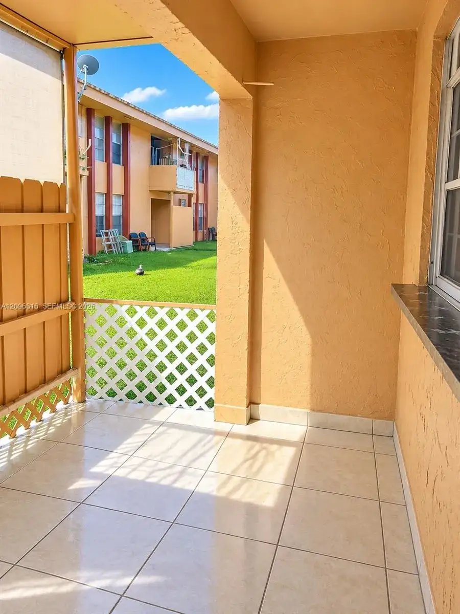 6850 W 14th Ct # B15, Hialeah FL 33014