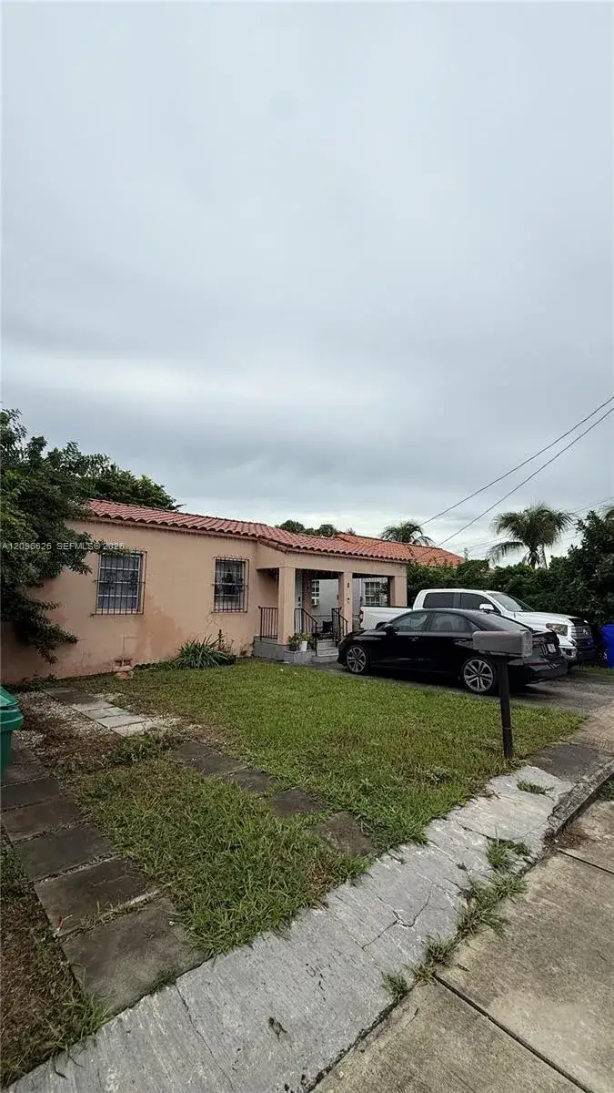 8 NW 33rd Ave, Miami FL 33125