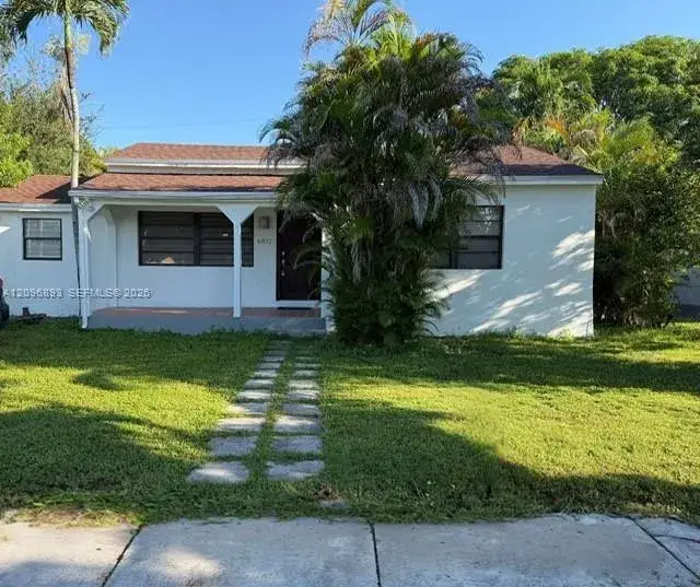 6871 SW 37th St # B, Miami FL 33155