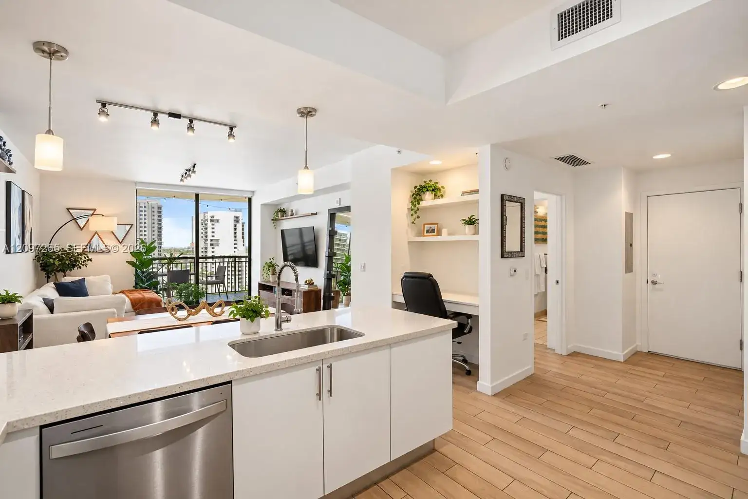 1 bedroom 1 bath Residential for sale at 999 SW 1st Ave # 1909, Miami FL 33130