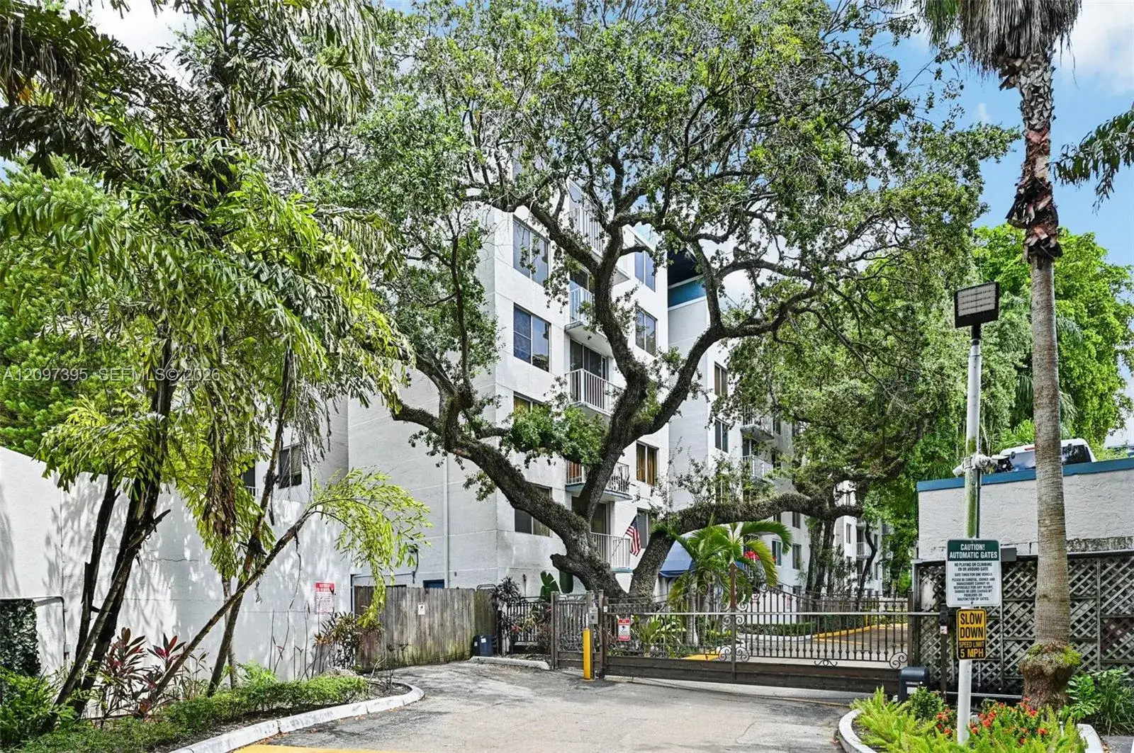 1740 NW N River Dr # 614, Miami FL 33125