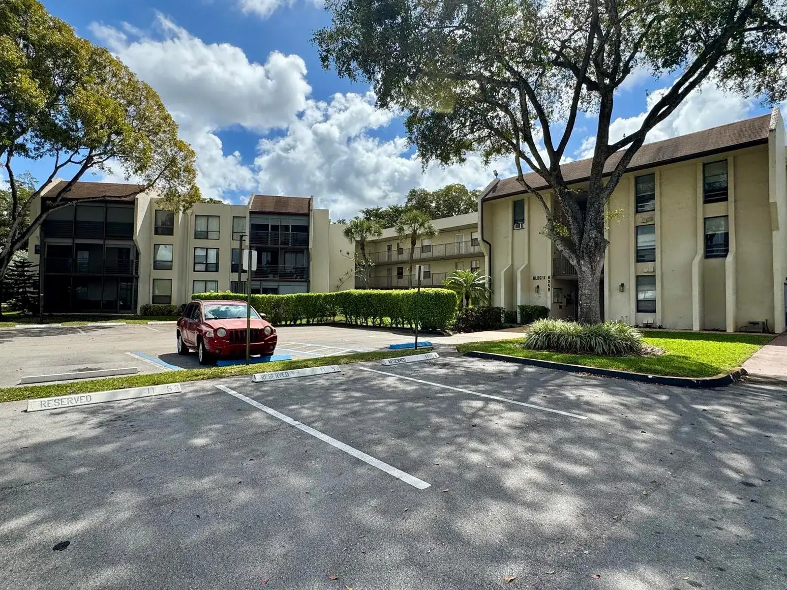 2 bedroom 2 bath Residential for sale at 8050 W Mcnab Road # 320, Tamarac FL 33321