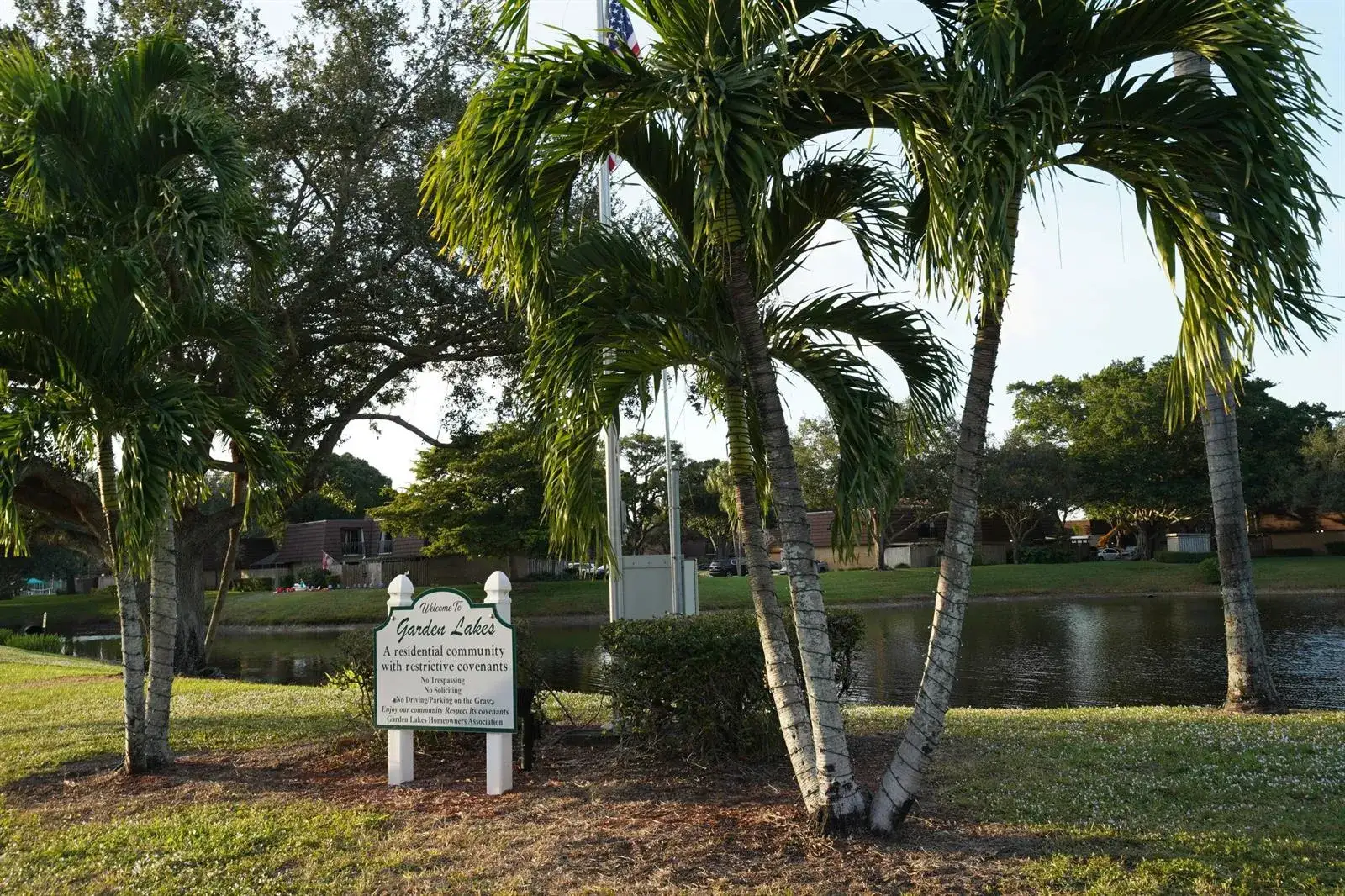 2 bedroom 2 bath Residential for sale at 1916 19th Lane, Palm Beach Gardens FL 33418