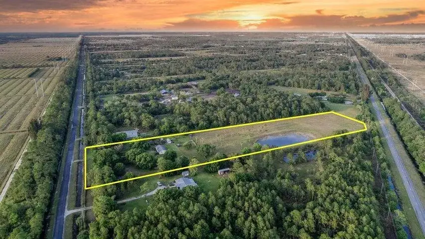4 bedroom 2 bath Residential for sale at 11470 Carlton Road, Port St. Lucie FL 34987
