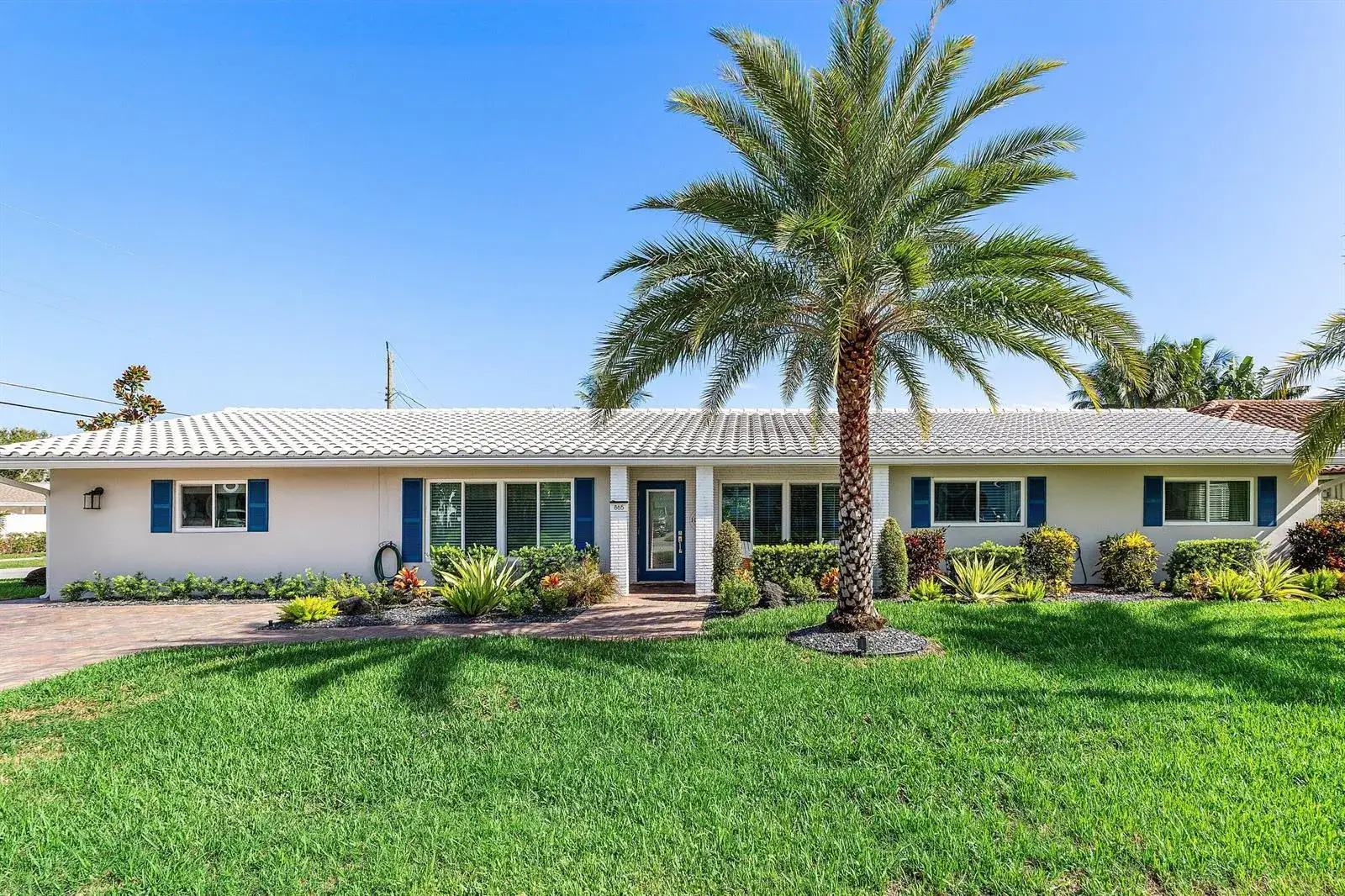 4 bedroom 3 bath Residential for sale at 865 NE 5th Street, Deerfield Beach FL 33441