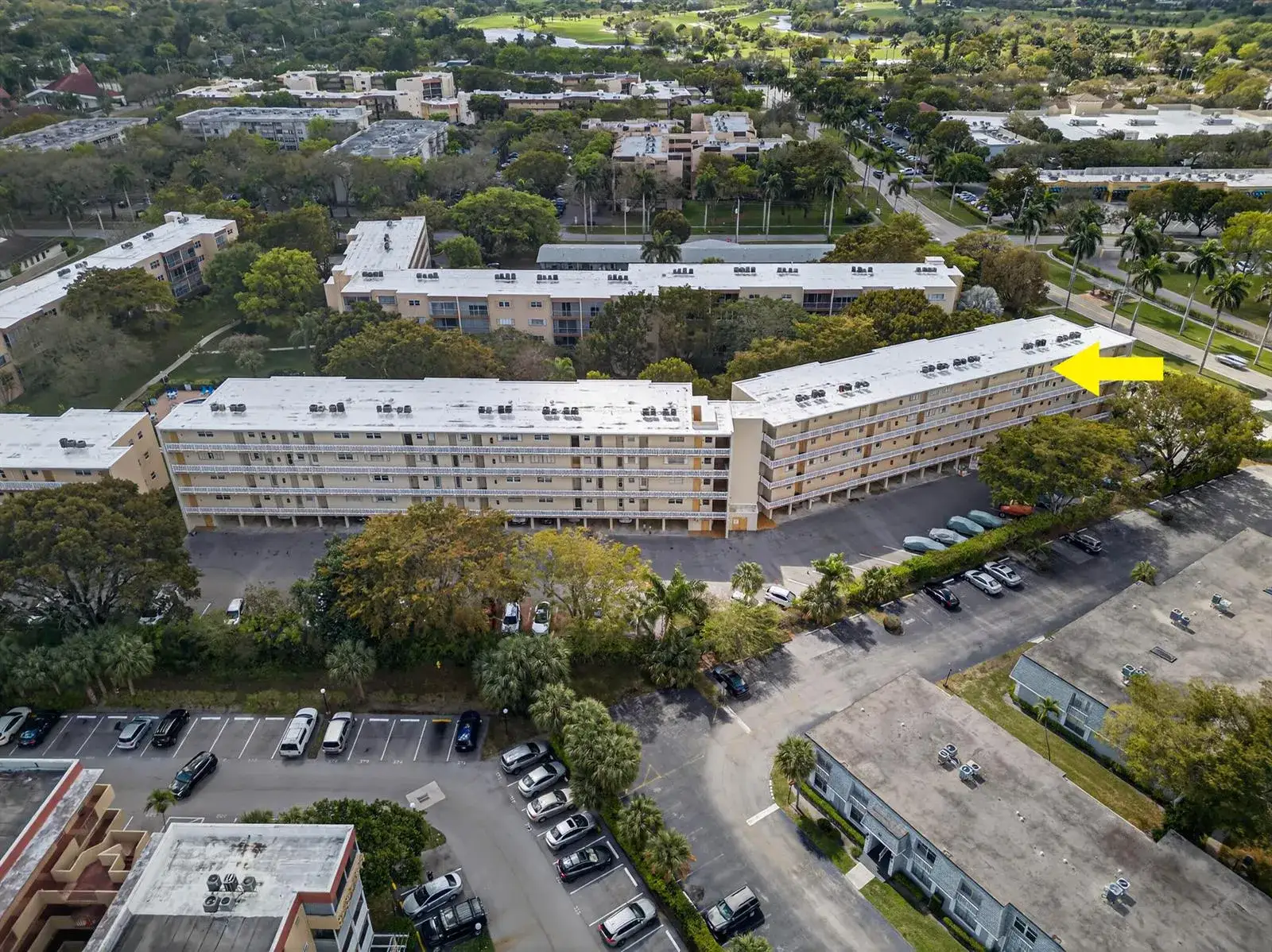 1 bedroom 1 bath Residential for sale at 6731 Cypress Road # 402, Plantation FL 33317