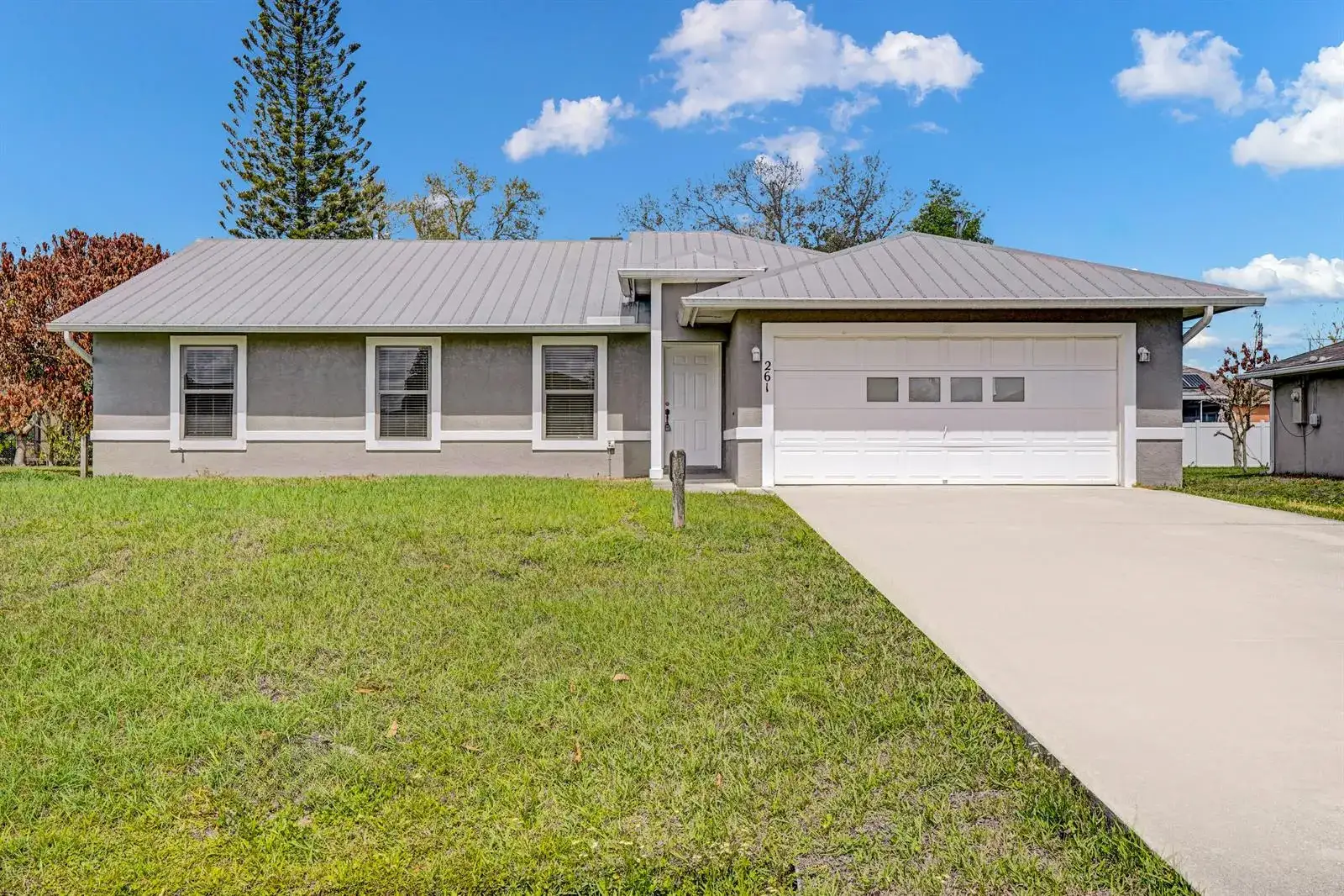 3 bedroom 2 bath Residential for sale at 261 SW Parish Terrace, Port St. Lucie FL 34984