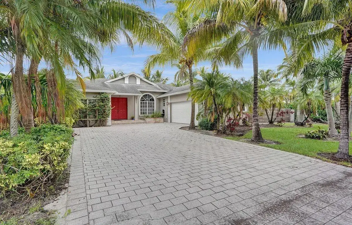 4 bedroom 2 bath Residential for sale at 2105 SW 12th Terrace, Fort Lauderdale FL 33315