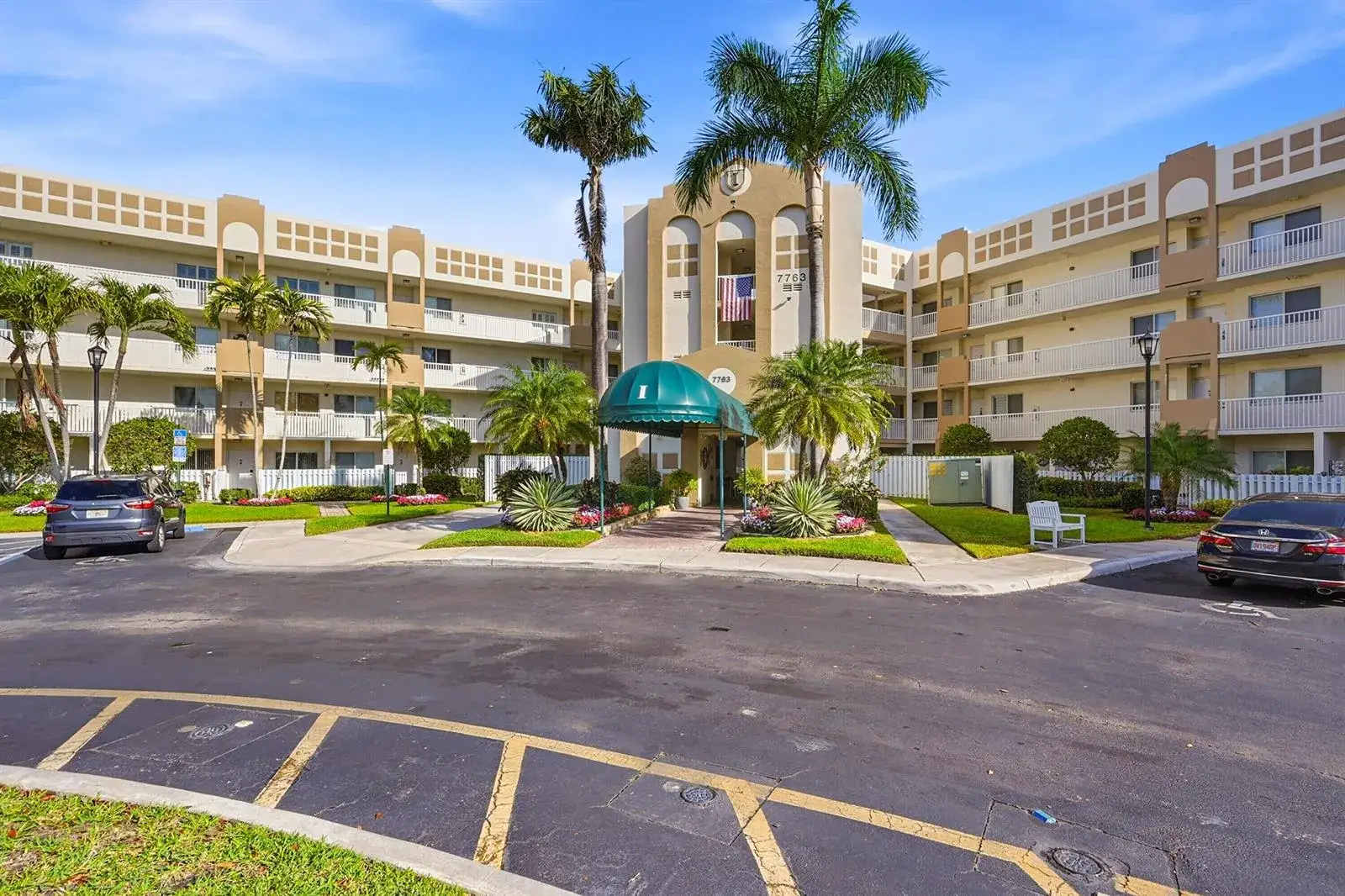 2 bedroom 2 bath Residential for sale at 7763 Southampton Terrace # 309, Tamarac FL 33321