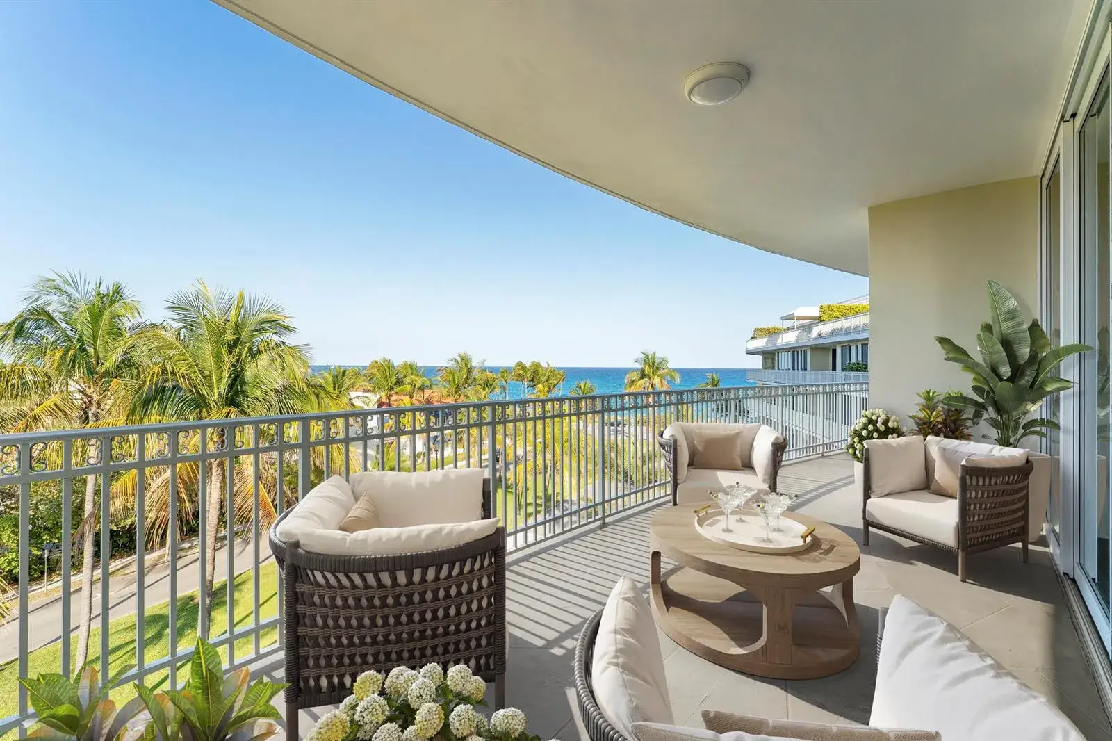 3 bedroom 3 bath Residential for sale at 100 Royal Palm Way # G5, Palm Beach FL 33480