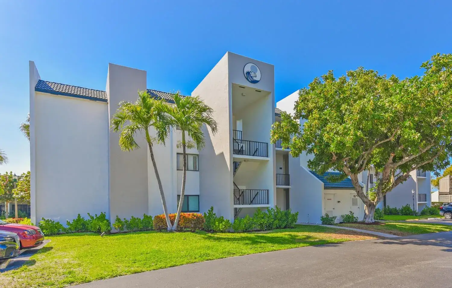2 bedroom 2 bath Residential for sale at 1605 S Us Highway 1 # 106, Jupiter FL 33477