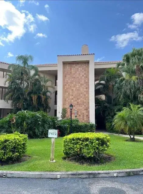 2 bedroom 2 bath Residential for sale at 7472 La Paz Boulevard # 103, Boca Raton FL 33433
