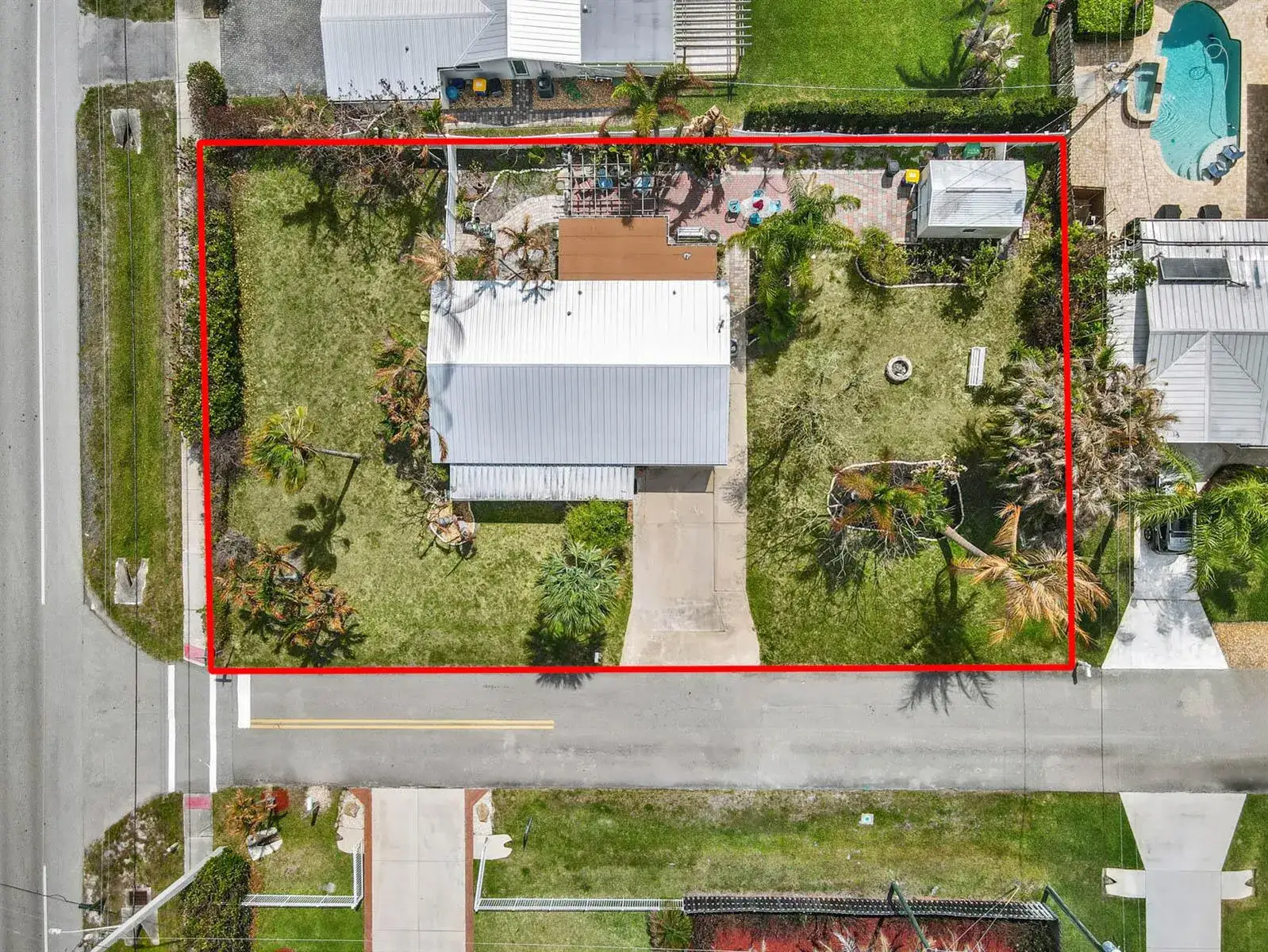 2 bedroom 2 bath Residential for sale at 1180 NE Crescent Street, Jensen Beach FL 34957