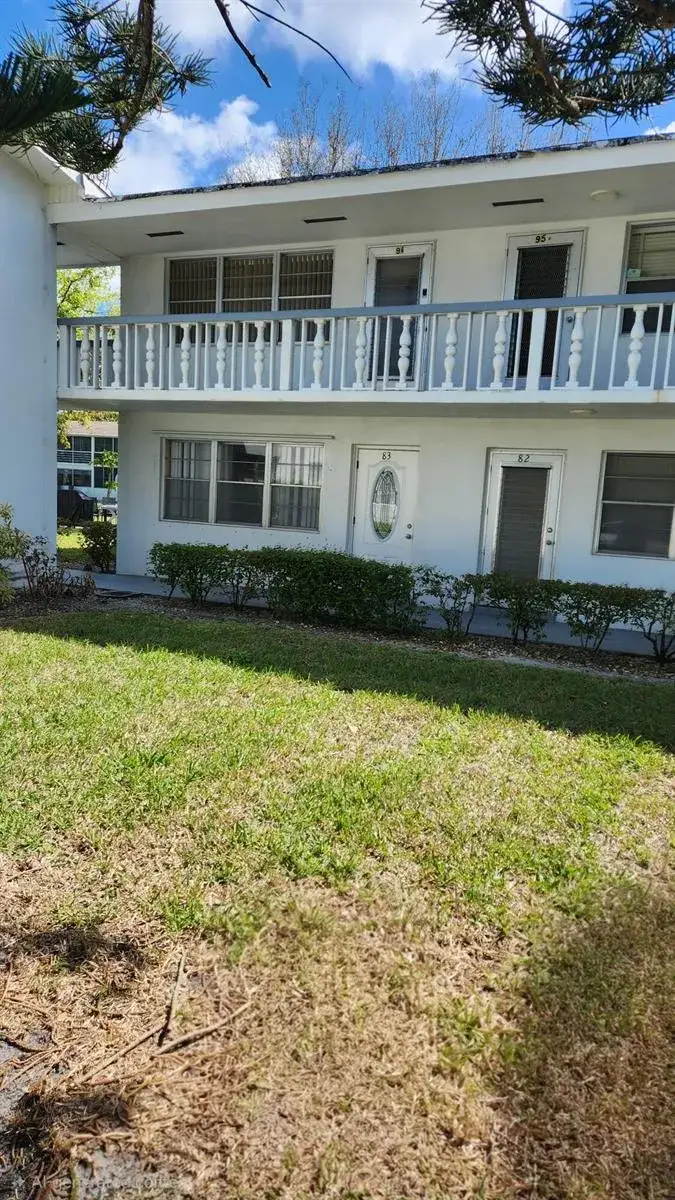 1 bedroom 1 bath Residential for sale at 96 Andover D, West Palm Beach FL 33417
