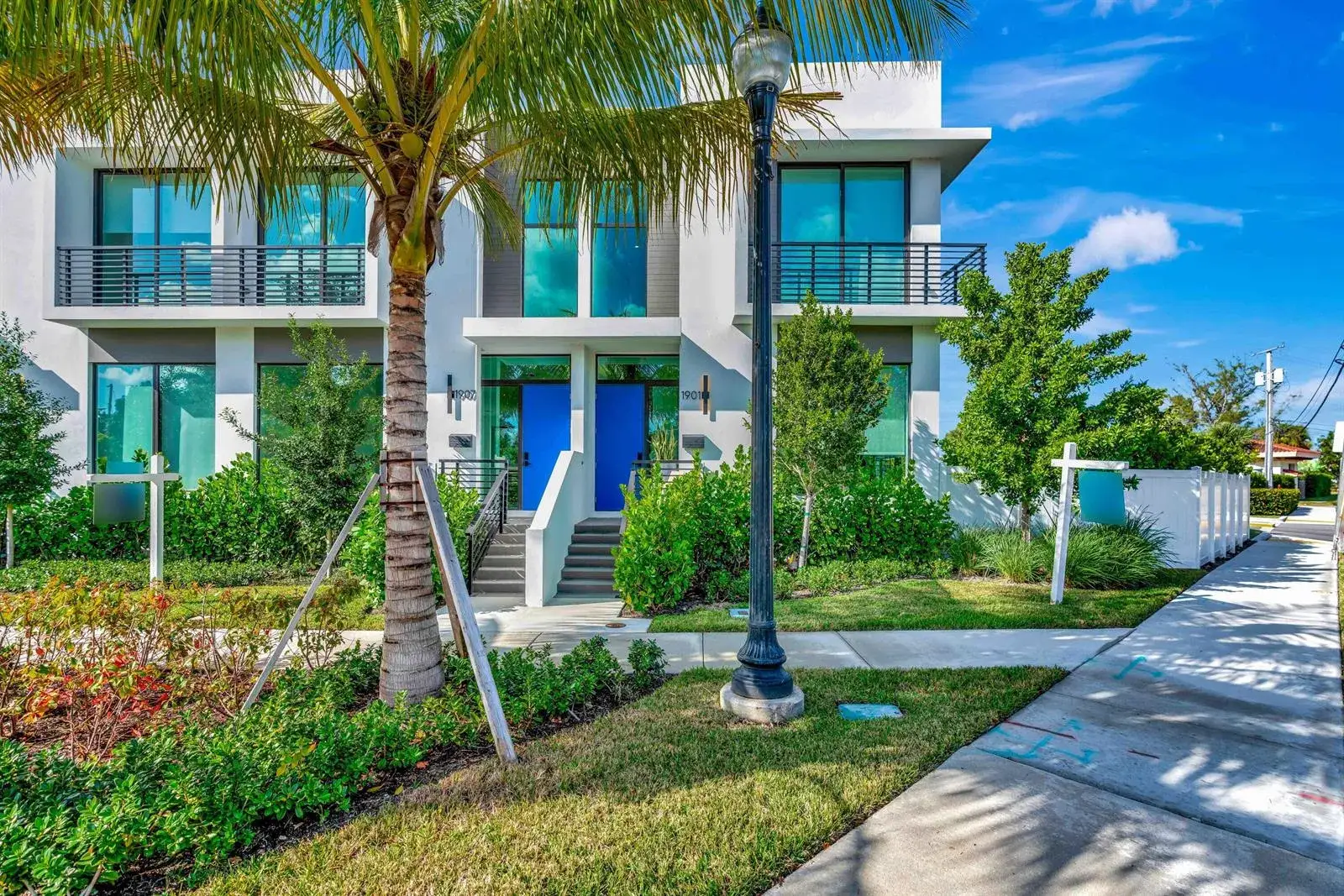 3 bedroom 3 bath Residential Lease for rent at 1901 Dock Street, West Palm Beach FL 33401