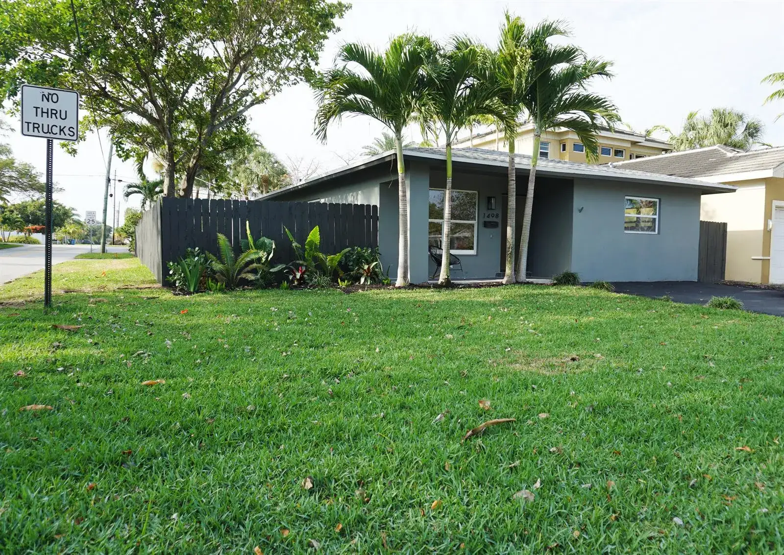 4 bedroom 3 bath Residential for sale at 1498 NE 38th Street, Oakland Park FL 33334