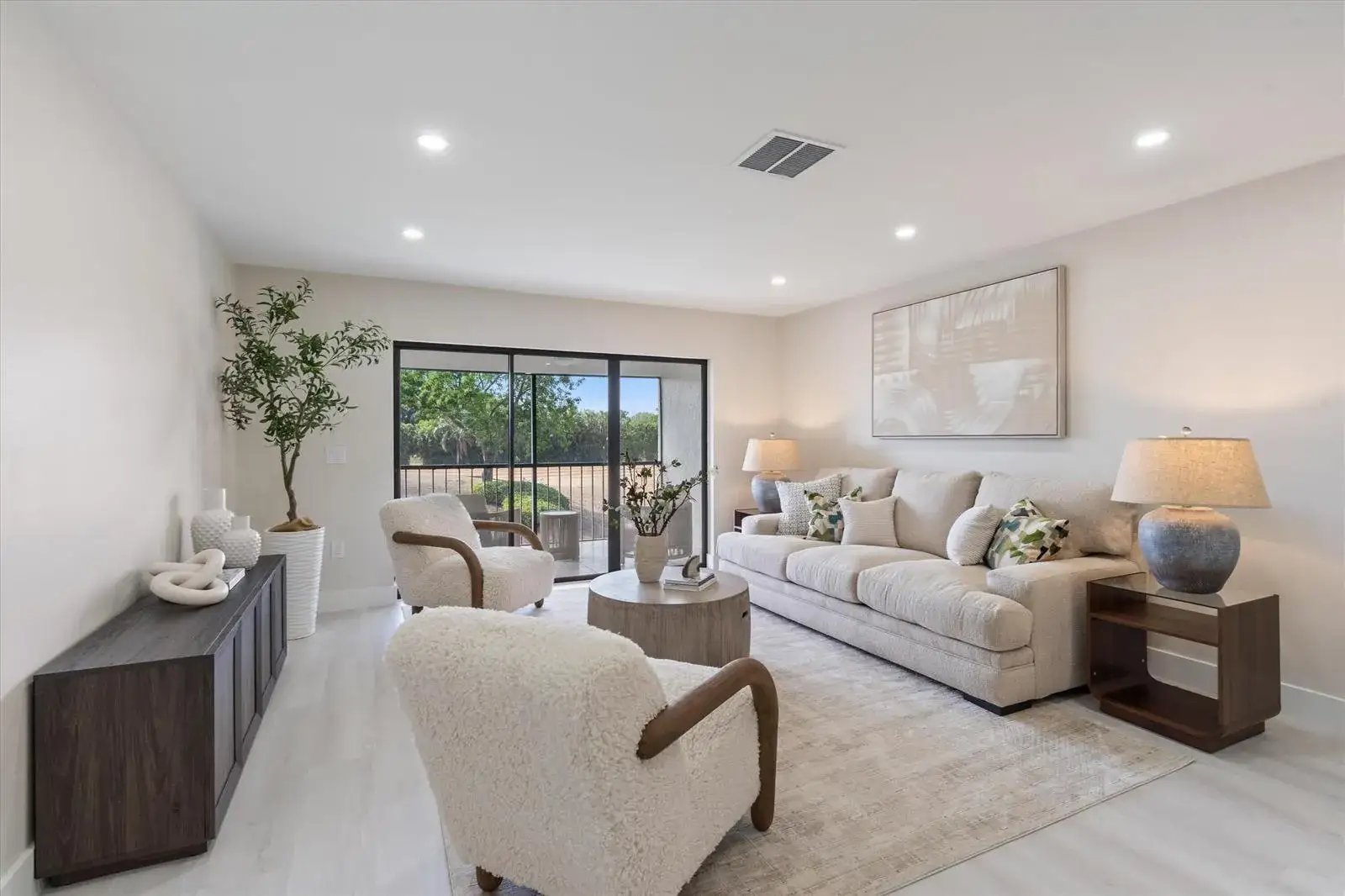 2 bedroom 2 bath Residential for sale at 47 Stratford Lane W # F, Boynton Beach FL 33436