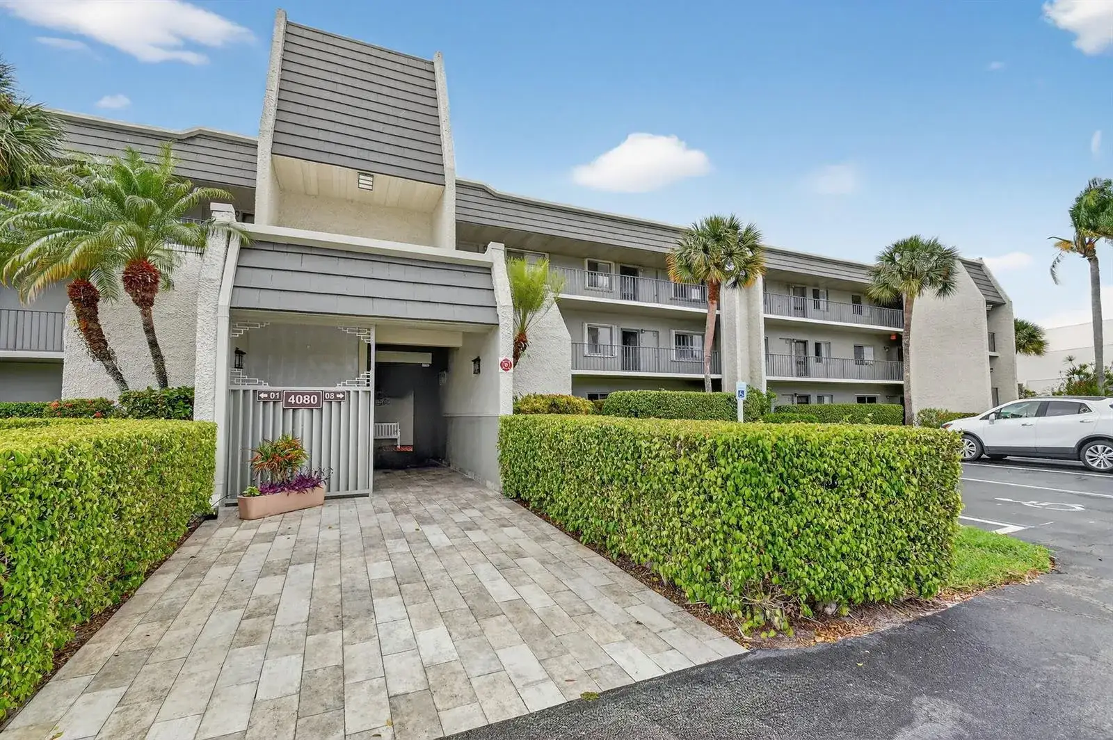 3 bedroom 2 bath Residential for sale at 4080 Tivoli Court E # 206, Lake Worth FL 33467