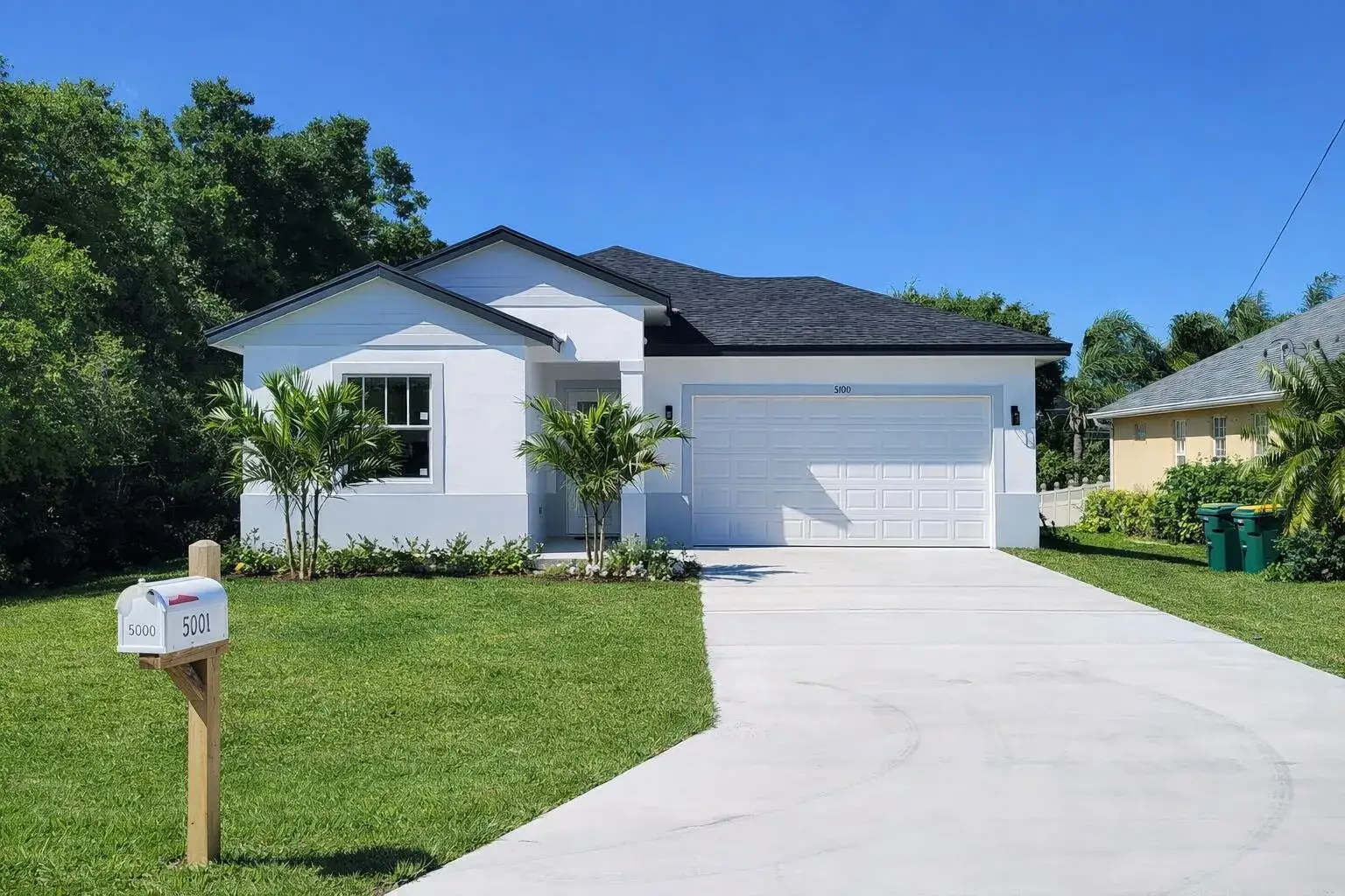 4 bedroom 2 bath Residential for sale at 500 Sunset Road N, FL 33947