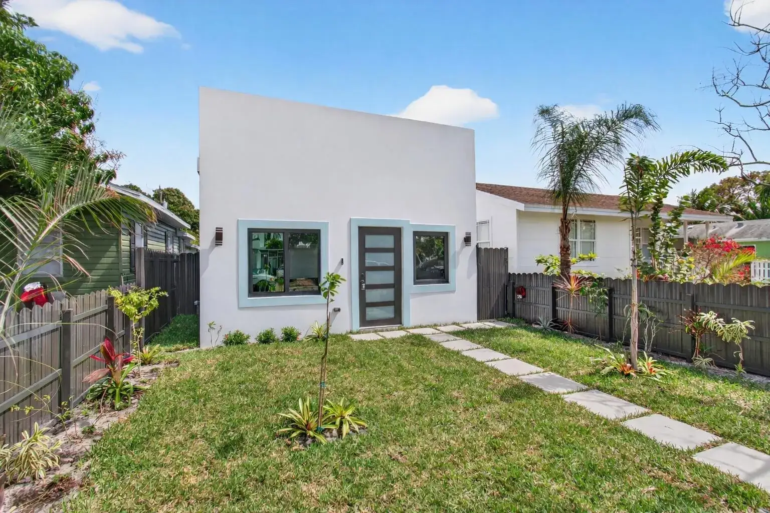 1 bath Residential Lease for rent at 216 S C, FL 33460