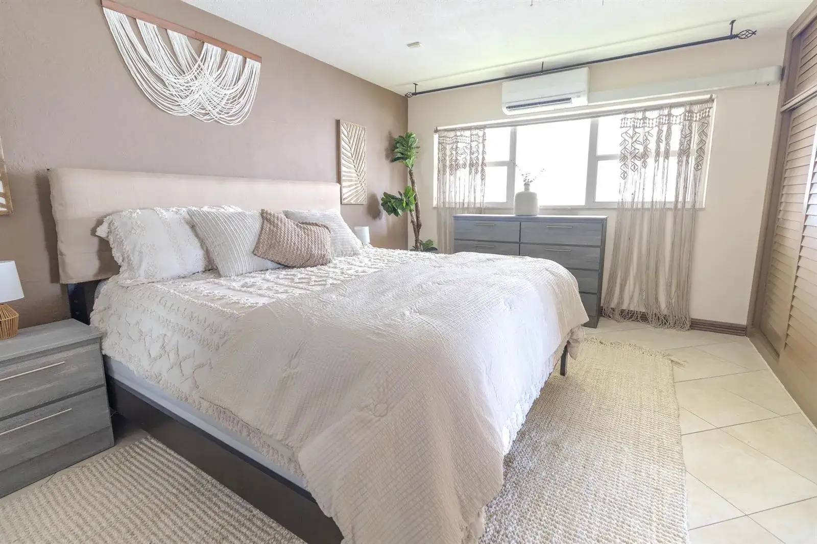 1 bedroom 1 bath Residential Lease for rent at 3216 SE 12th Street # 28, Pompano Beach FL 33062
