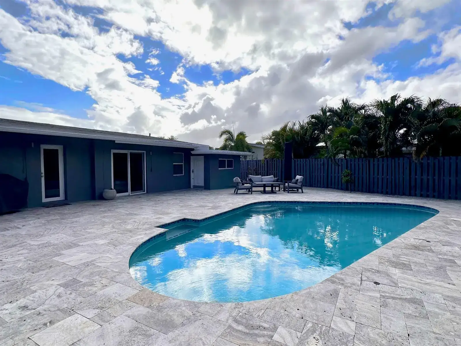 5 bedroom 3 bath Residential for sale at 525 NE 27th Street, Wilton Manors FL 33334