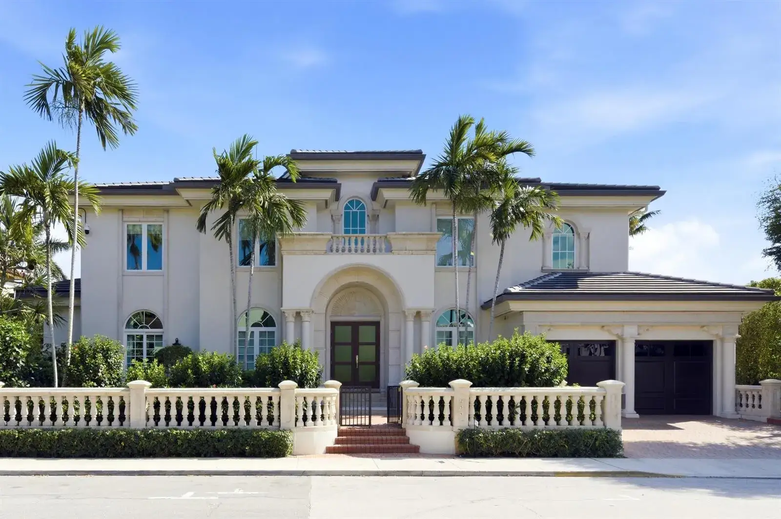 5 bedroom 5 bath Residential for sale at 254 Atlantic Avenue, Palm Beach FL 33480