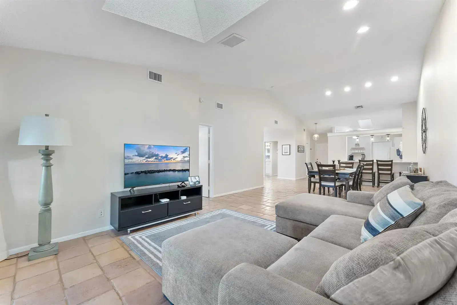3 bedroom 2 bath Residential for sale at 5861 Sunswept Lane # B, Boynton Beach FL 33437