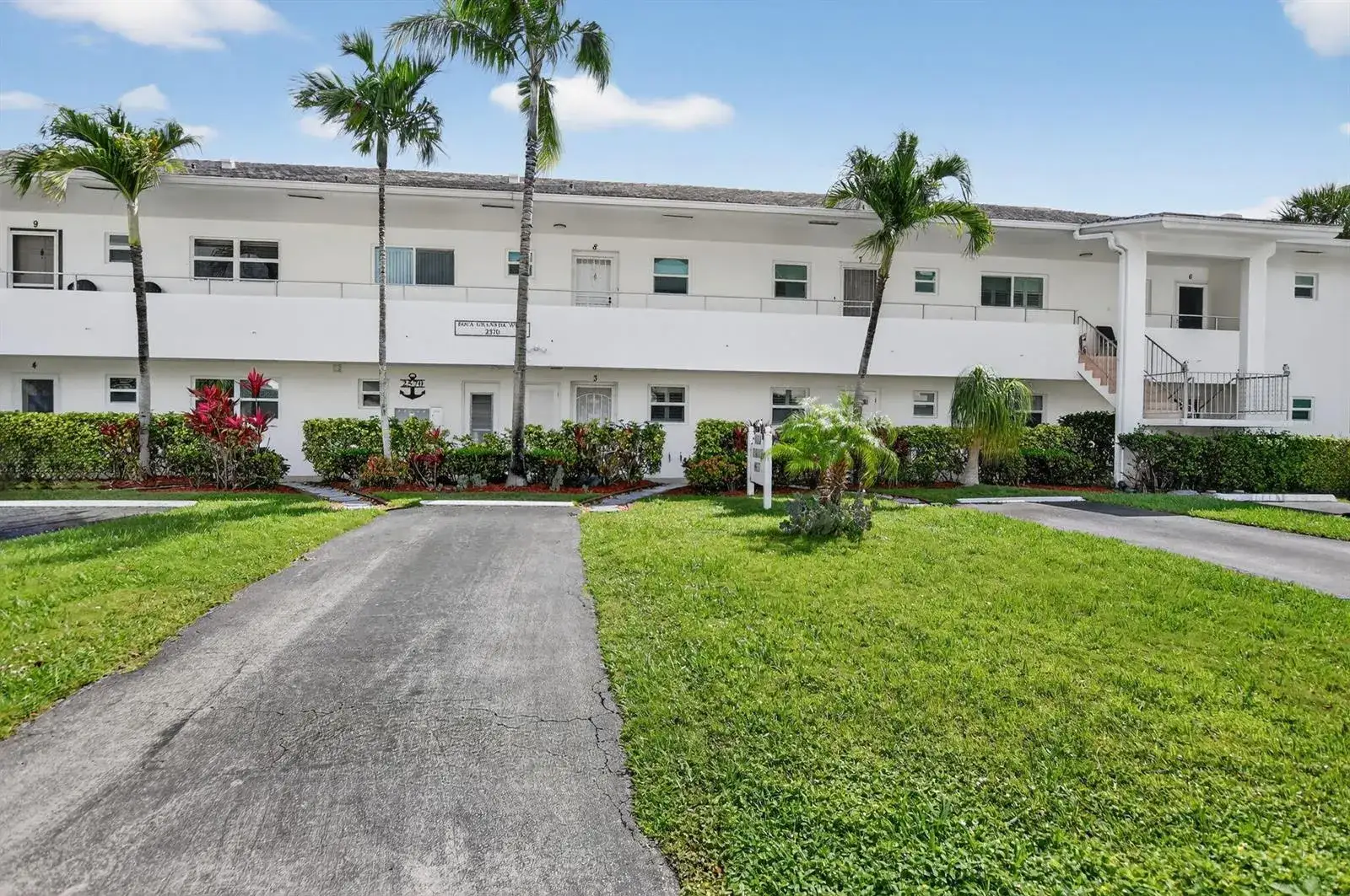 1 bedroom 2 bath Residential for sale at 2570 Banyan Road Unit 3, Boca Raton FL 33432
