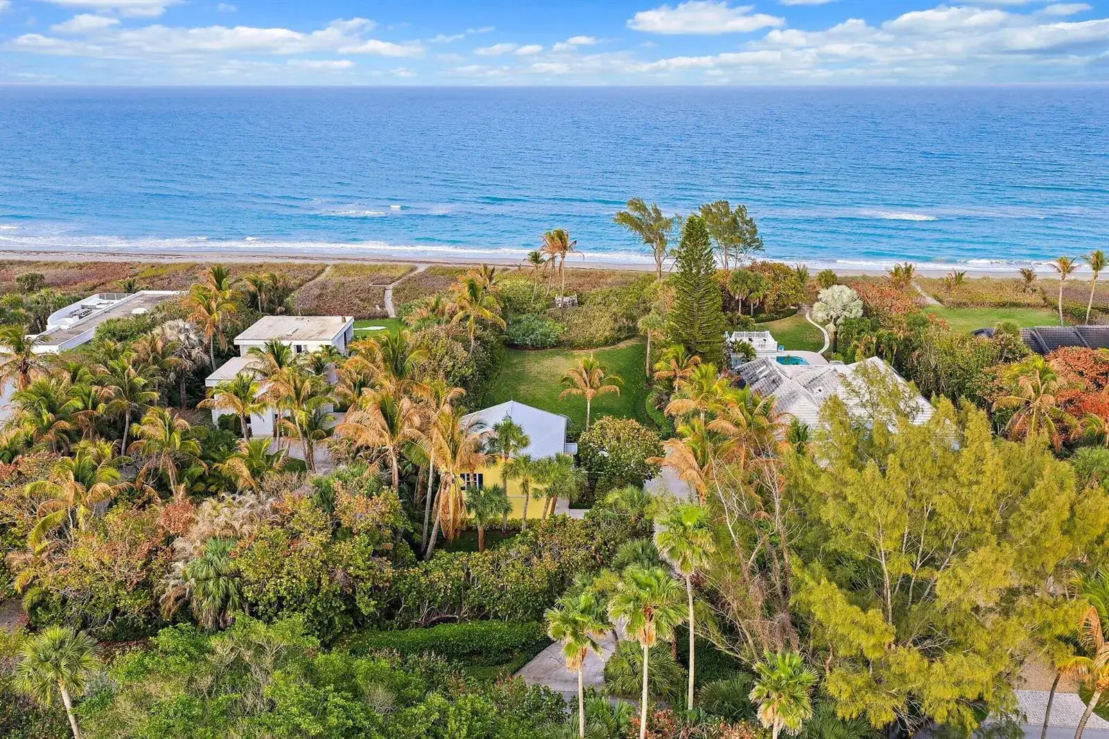 Commercial Land for sale at 31 N Beach Road, Jupiter Island FL 33455