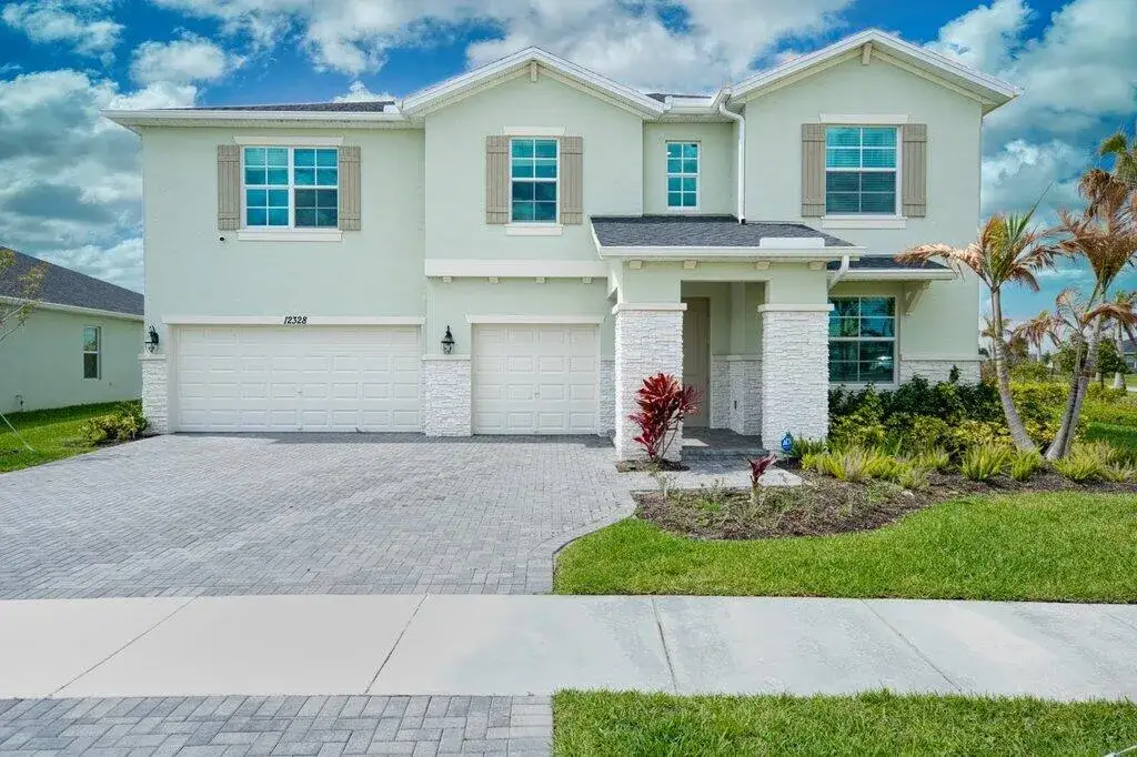 12328 SW Roma Circle, Port St. Lucie FL 34987