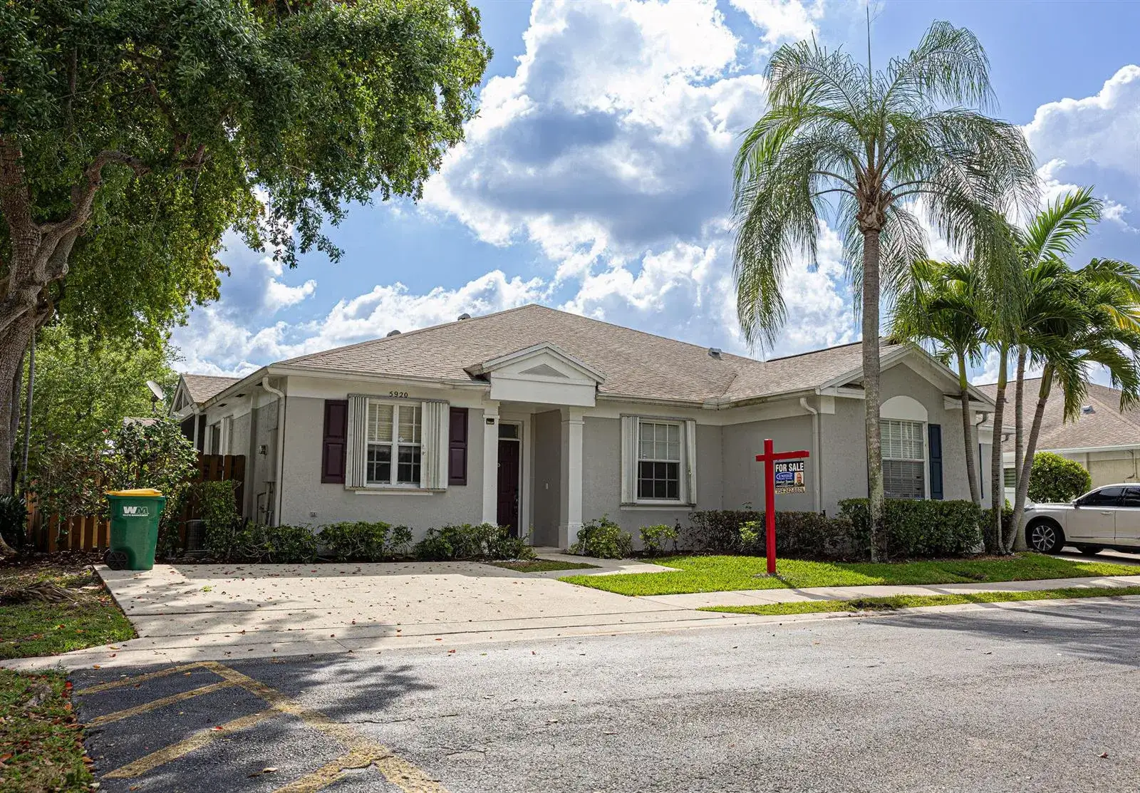 2 bedroom 2 bath Residential for sale at 5920 French Plum Lane, Tamarac FL 33321