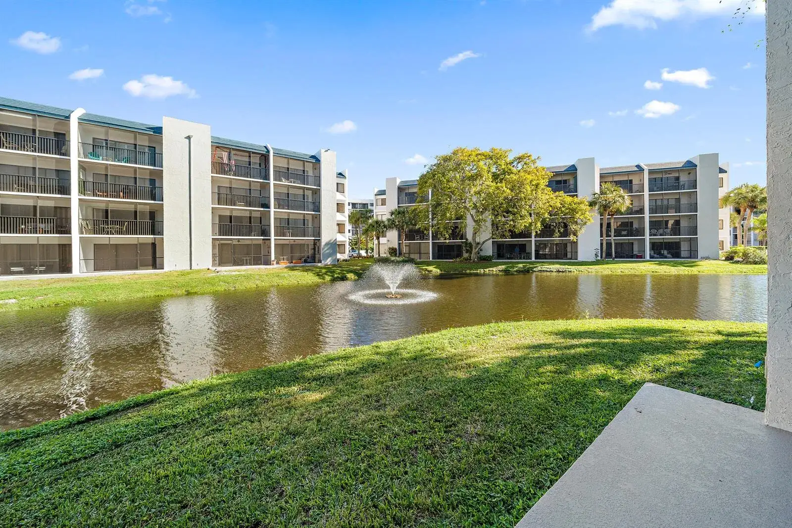 2 bedroom 2 bath Residential Lease for rent at 1605 S Us Hwy 1 # D106, Jupiter FL 33477