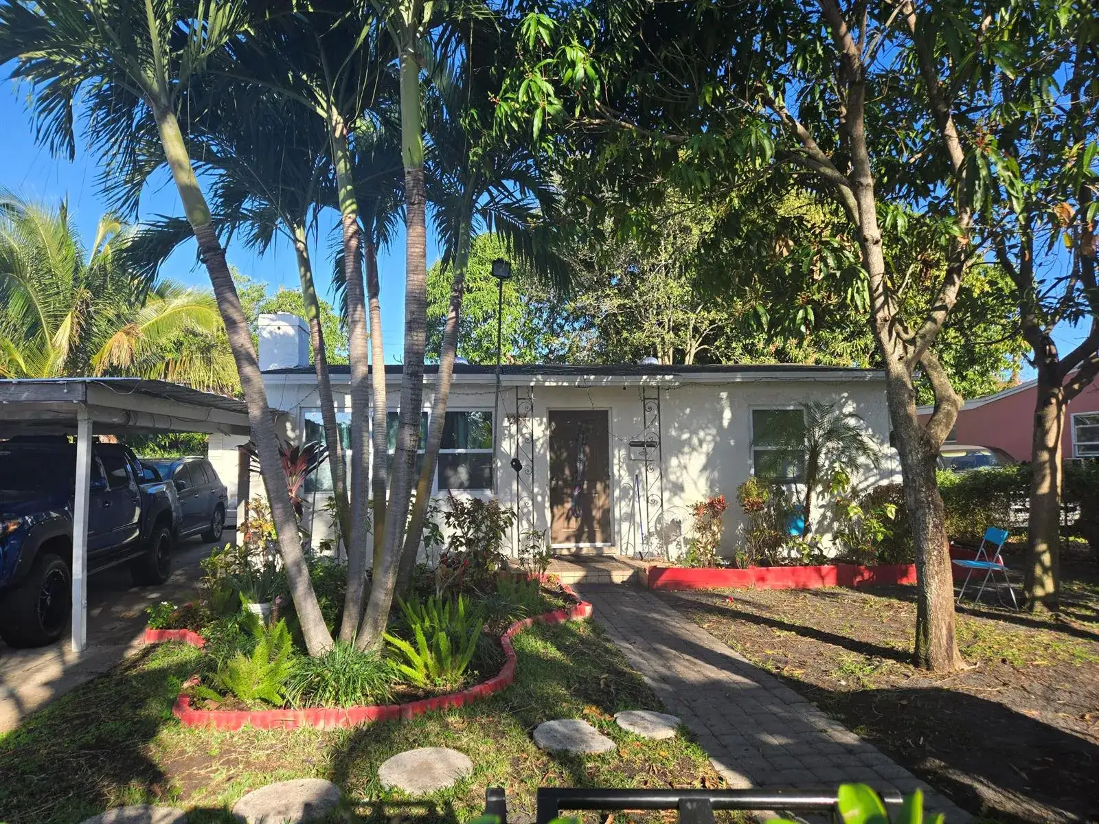 3 bedroom 2 bath Residential for sale at 1214 S C Street S, FL 33460
