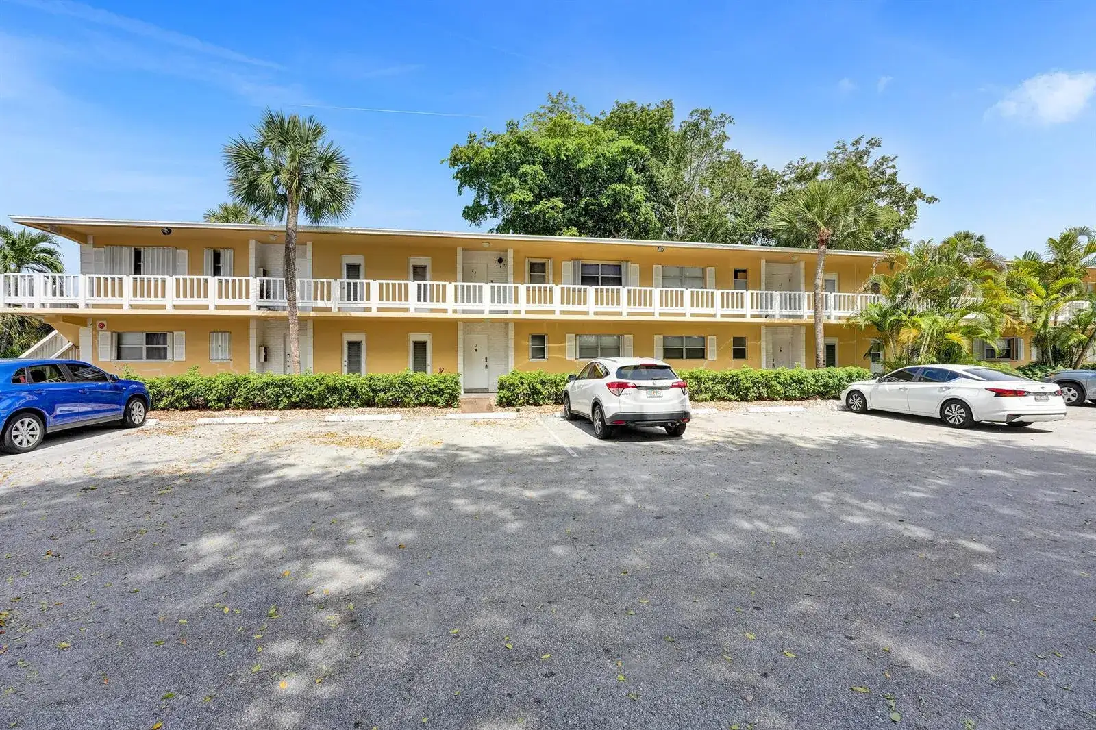 2 bedroom 1 bath Residential for sale at 600 SE 2nd Avenue # K2, Deerfield Beach FL 33441