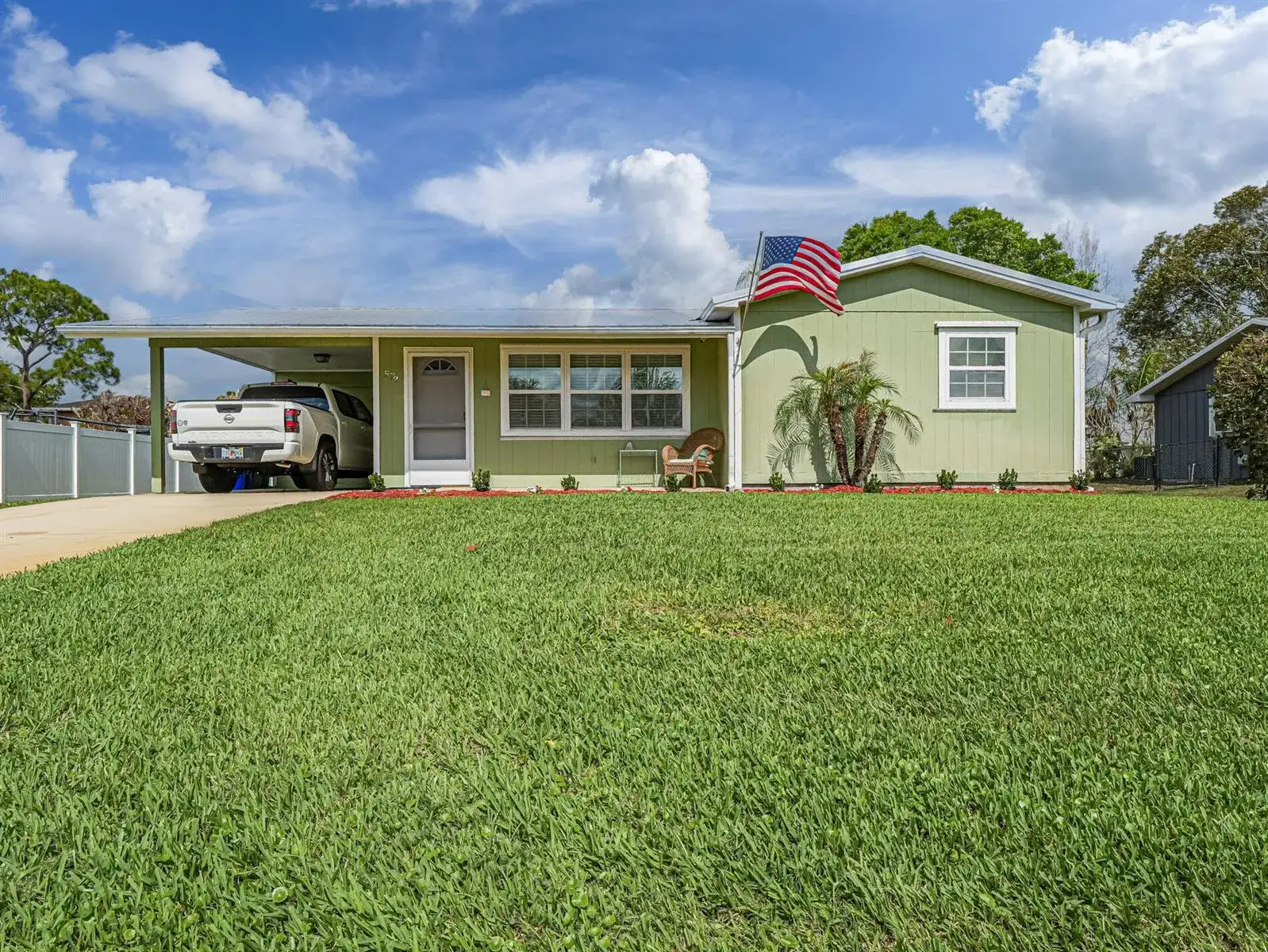2 bedroom 2 bath Residential for sale at 573 Autumn Terrace, Sebastian FL 32958