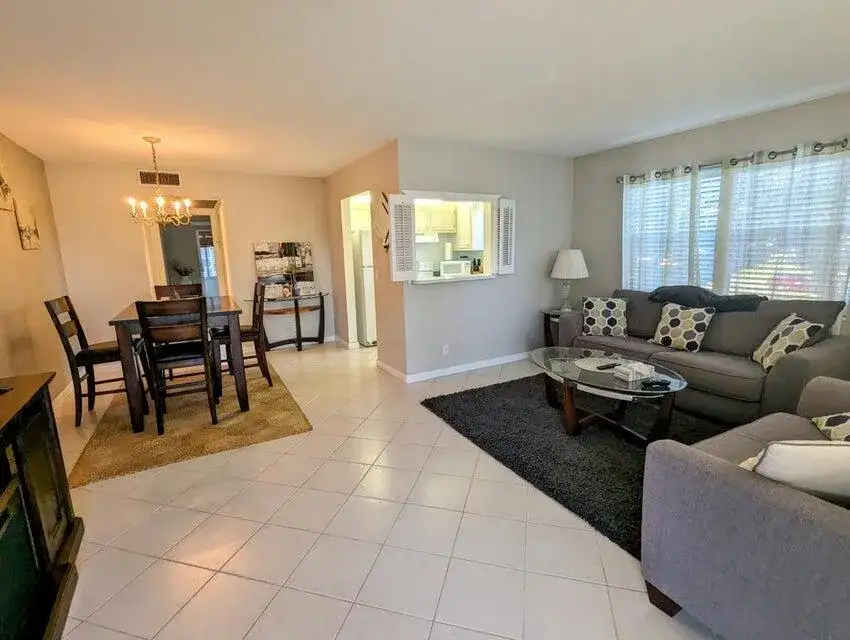 1 bedroom 1 bath Residential Lease for rent at 240 Sheffield J, West Palm Beach FL 33417